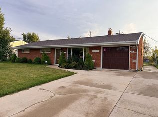 2061 N Metcalf St, Lima, OH 45801