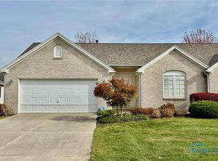 26346 E Wexford Dr, Perrysburg, OH 43551