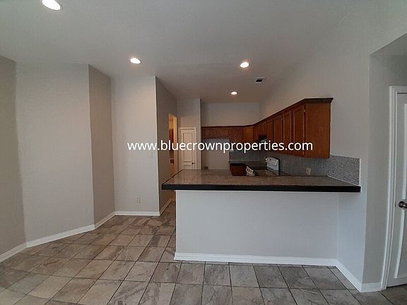5th image of 12111 Quail Dr
