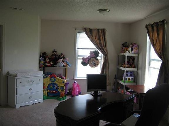4th image of 4125 Pocahontas Dr