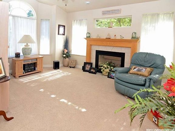 Living Room-RebateState