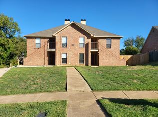 812 Betty Ct APT B, Hurst, TX 76053