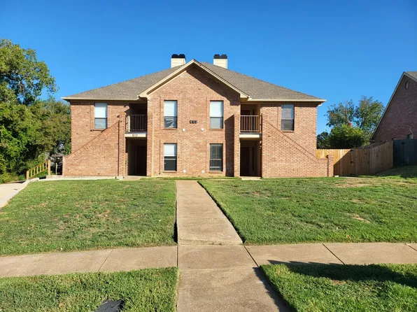 812 Betty Ct APT B, Hurst, TX 76053
