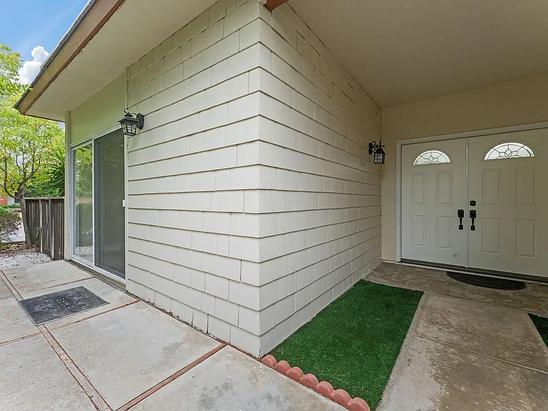 20 Norton St — Photo 25