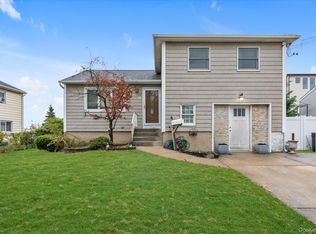 26 Cheshire Road, Inwood, NY 11096