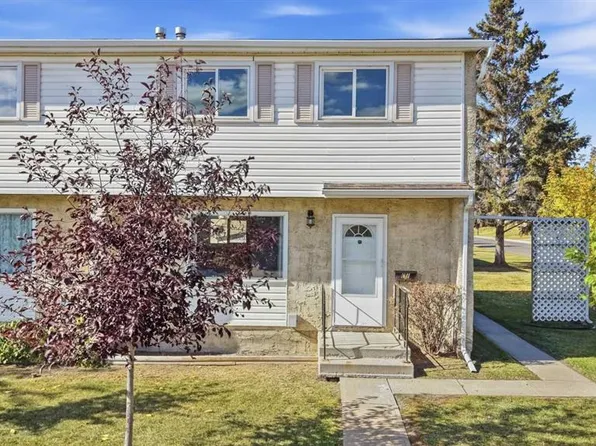 35 E Nash St #C1, Red Deer, AB T4P 1X9