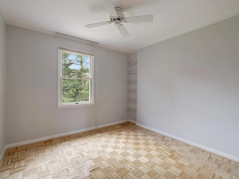 9823 Saint Cloud Ct — Photo 31