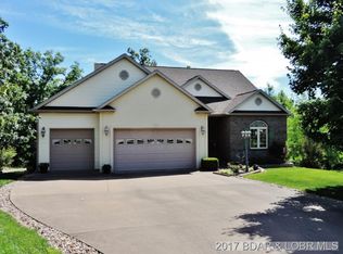 195 Caulfield Ave, Camdenton, MO 65020