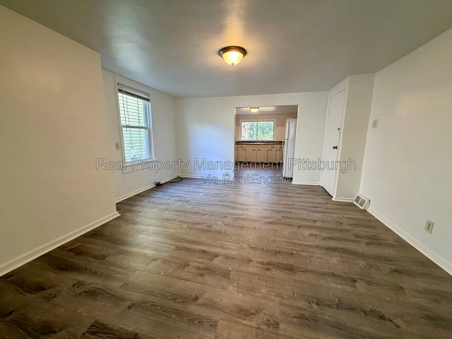 1 bed, 1.0 bath, $895 — Photo 4