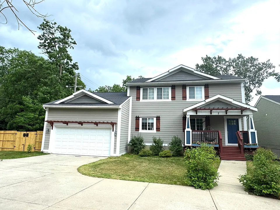 2 Maple Village Ct