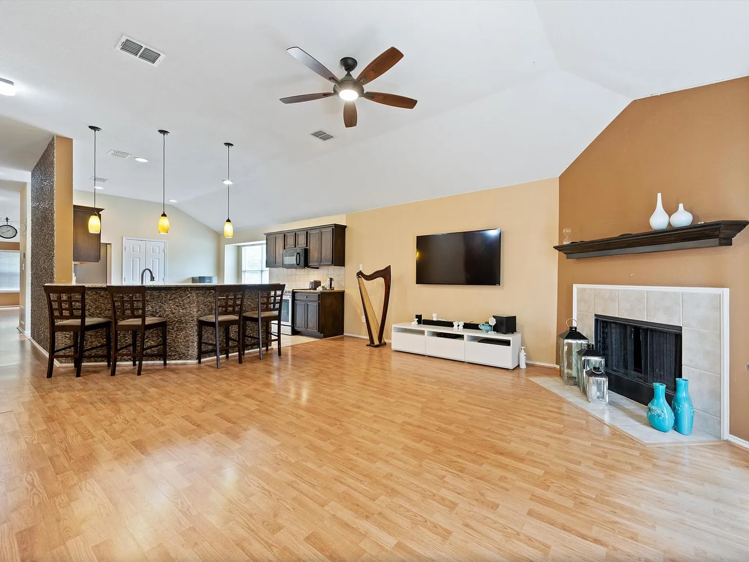 5401 Chinkapin Ln — Photo 1