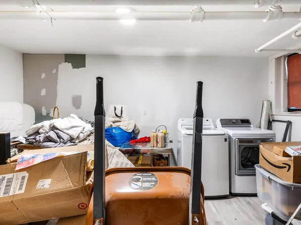 59-32 Grove Street image 21 of 23