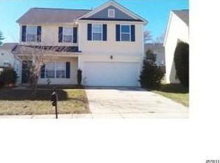 8619 Earthenware Dr, Charlotte, NC 28269