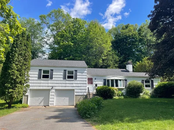 51 Jeffrey Ln, Amherst, MA 01002