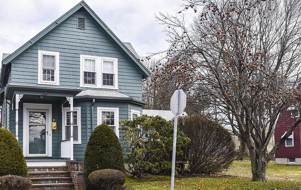 1st image of 2 Elmwood Ave