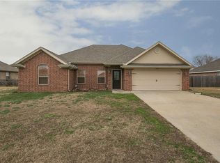 904 Custer St, Prairie Grove, AR 72753