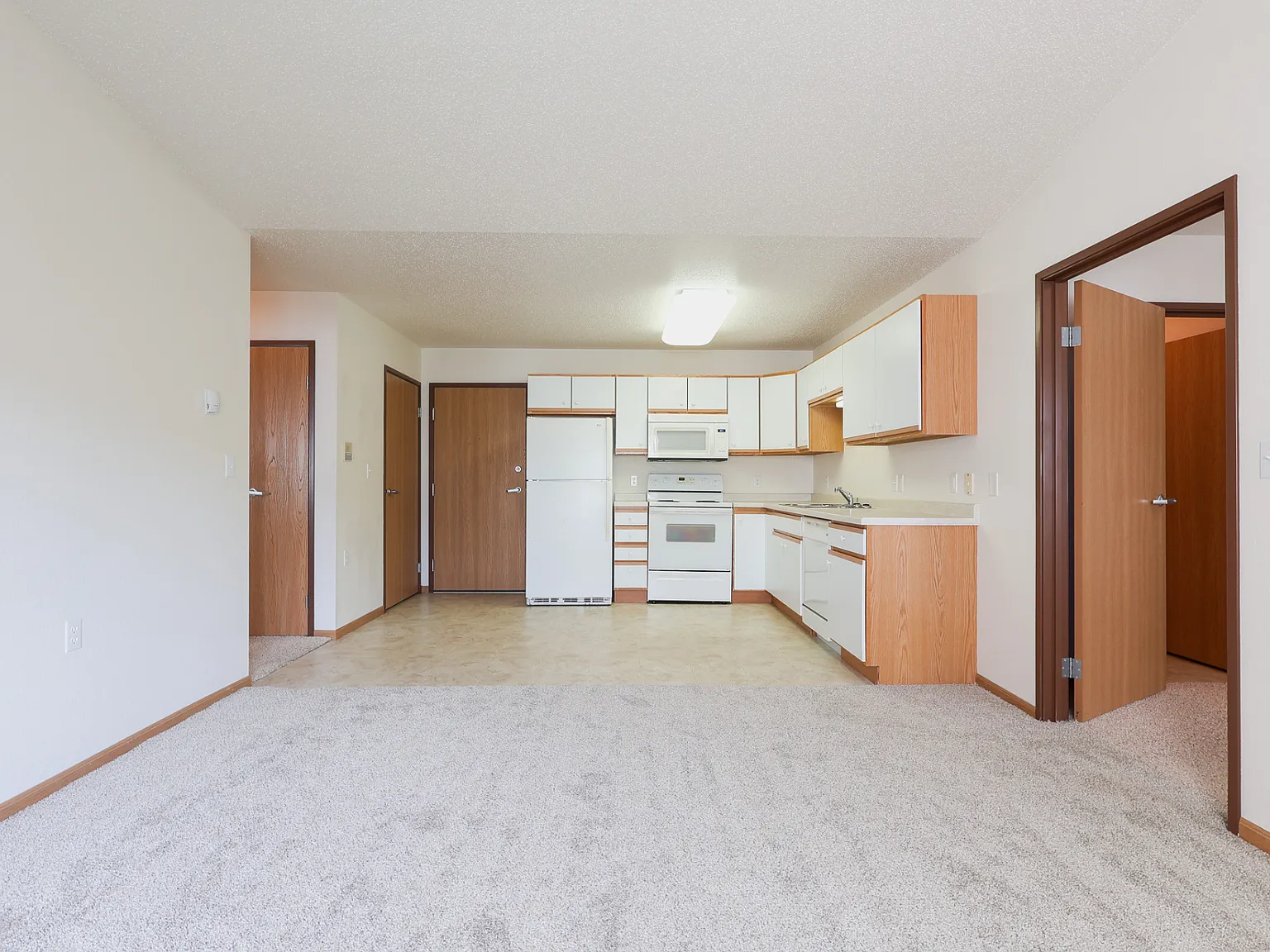 Heritage Square 55+ Apartments — Photo 2