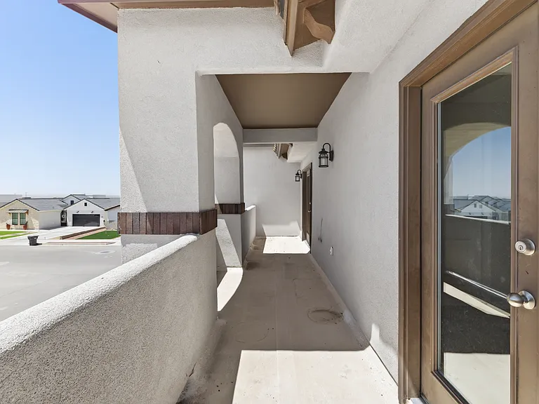 13637 Baja Vista Ct — Photo 46