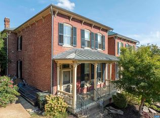 17 N Washington St, Staunton, VA