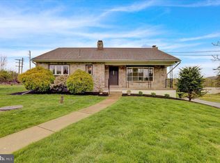 59 Hartz Rd, Fleetwood, PA 19522