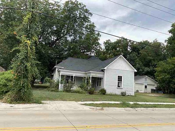 3rd image of 319 Methodist St