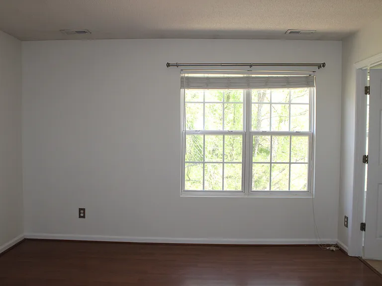 2802 Gross Ave — Photo 9
