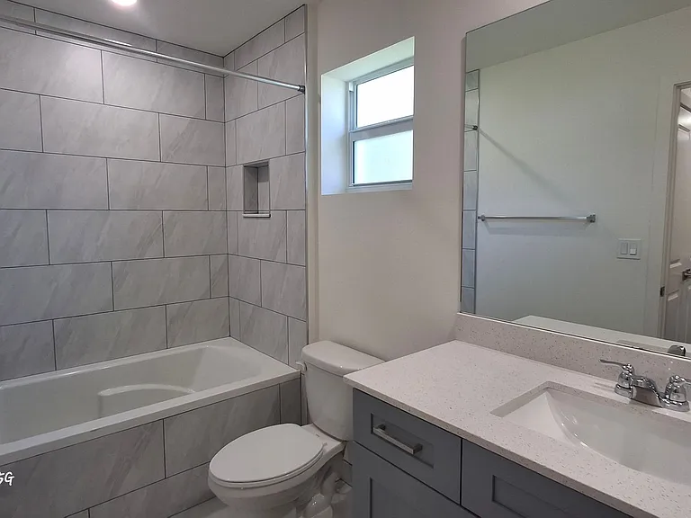 3182 Oleander Ave — Photo 4
