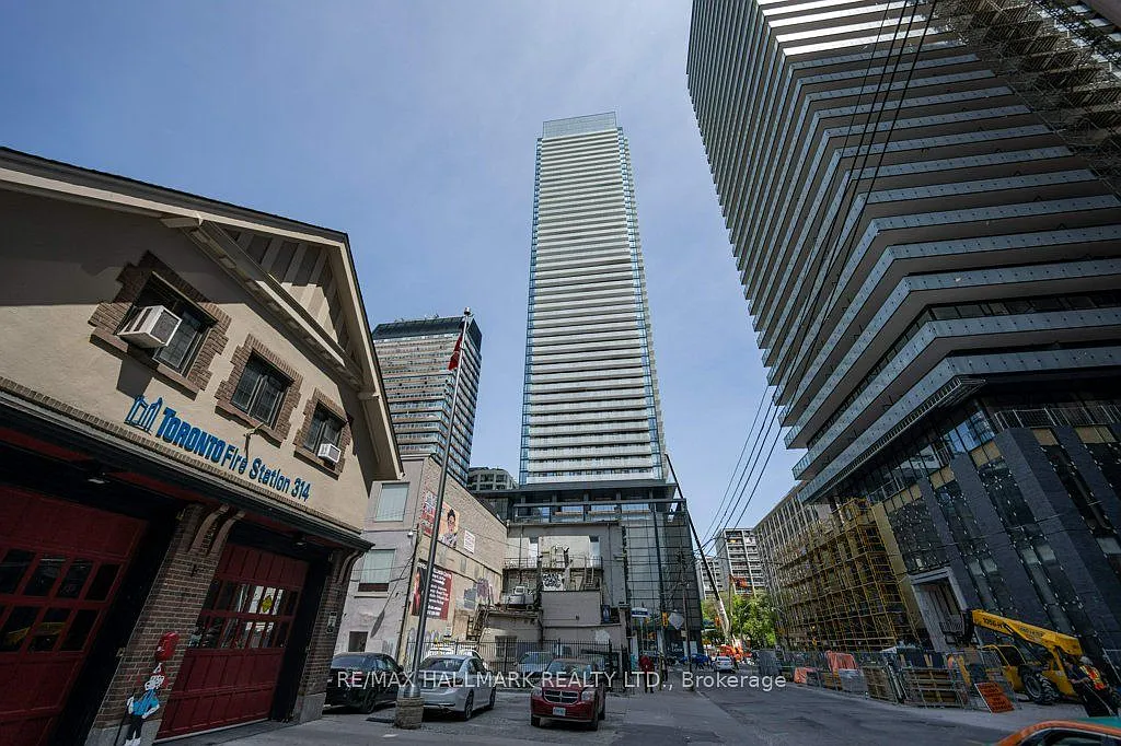 Building Photo - 501 Yonge St #3202