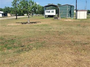 1 Sandhill Ln, Seadrift, TX 77983