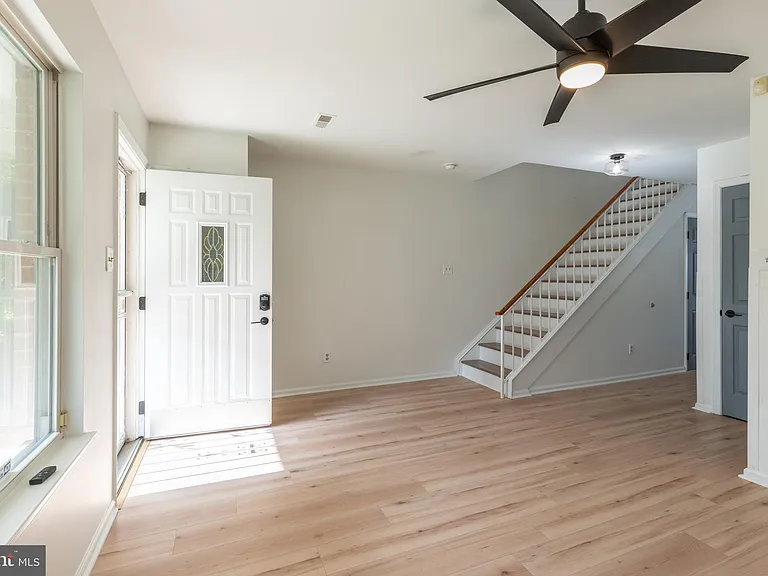 1330 N Hancock St — Photo 8