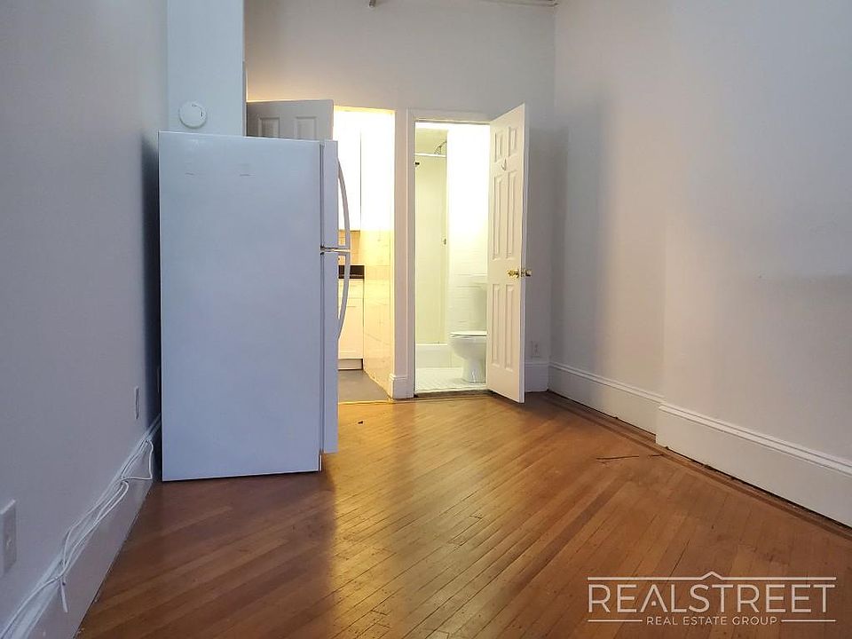 1st image of 109 Joralemon St APT 7