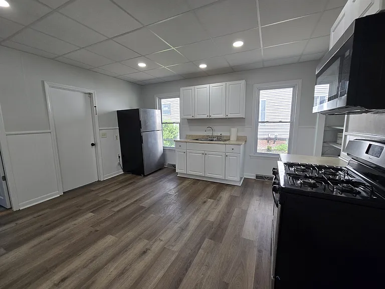 21-23 Dexter St #1 — Photo 6