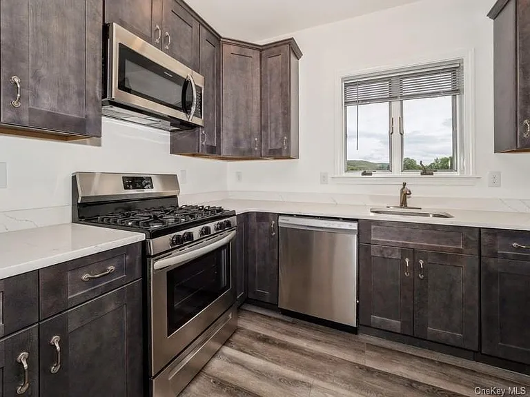 101 Duncan Rd — Photo 16