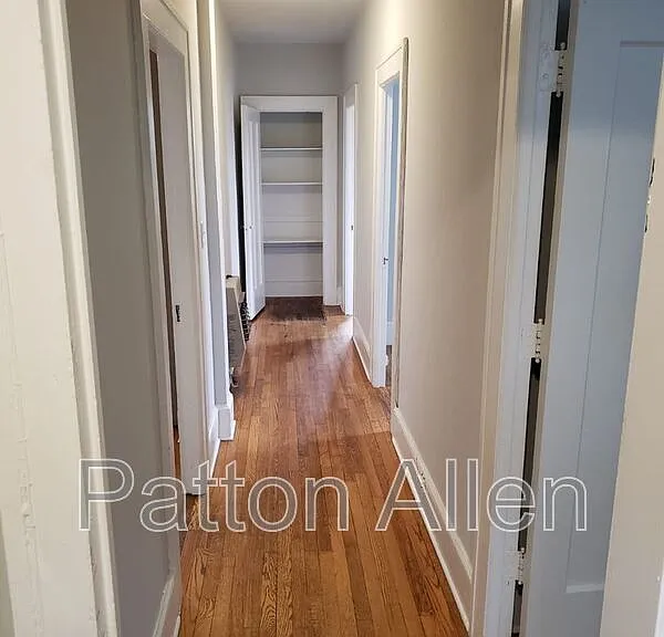 116 E Chestnut St #25 — Photo 5