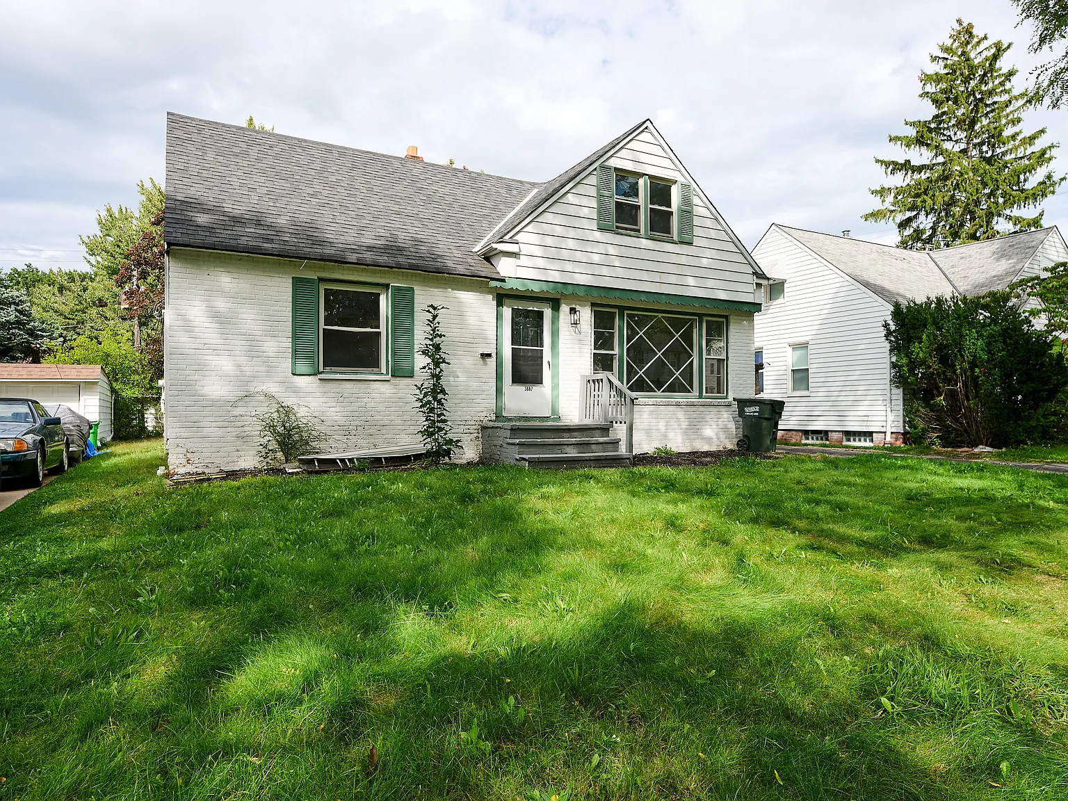 3 bed, 1.5 bath, 1296 sqft, $1,775 — Photo 2