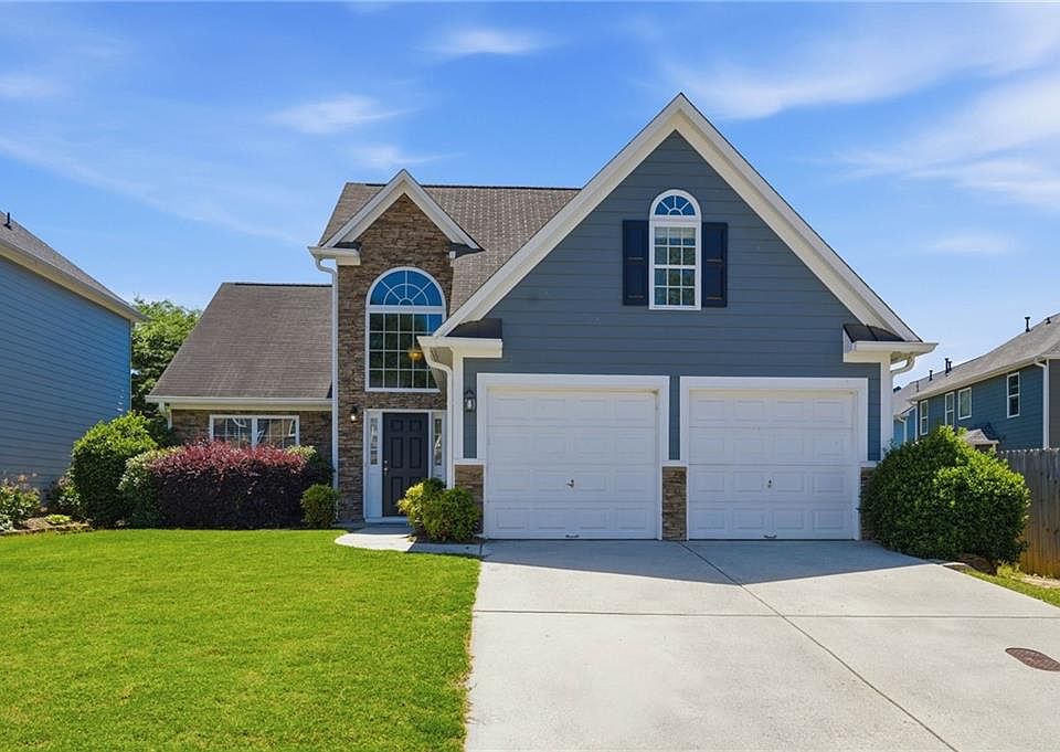 1st image of 127 Hidden Lake Cir