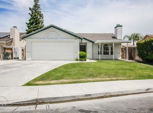 5612 Summer Villa Dr, Bakersfield, CA 93313