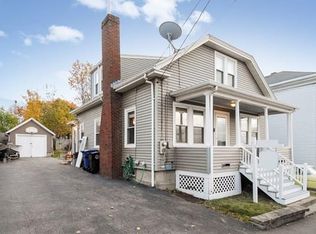 19 1/2 Laurel St, Salem, MA 01970