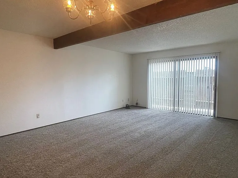 1185 Lancers Ln — Photo 10