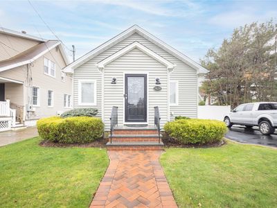 2828 Woods Avenue, Oceanside, NY, 11572