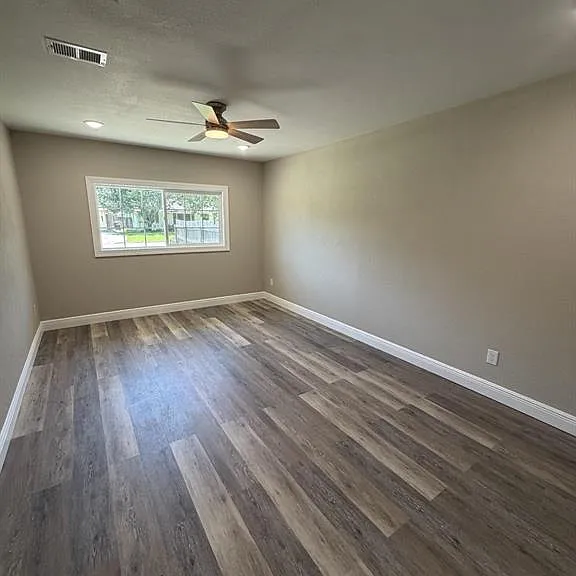 4920 Sue Ave — Photo 17