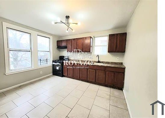 1st image of 648 S 18th St Floor 1