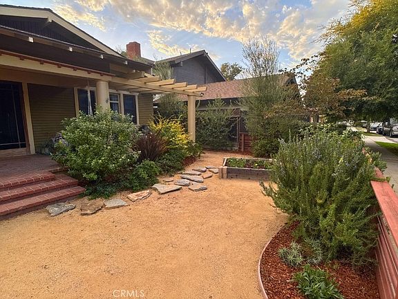 3rd image of 801 Dawson Ave