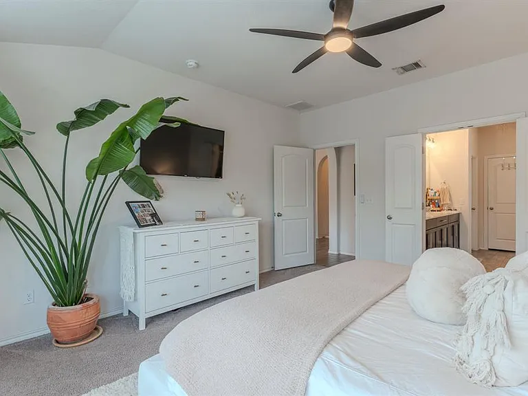 11813 Arran St — Photo 17
