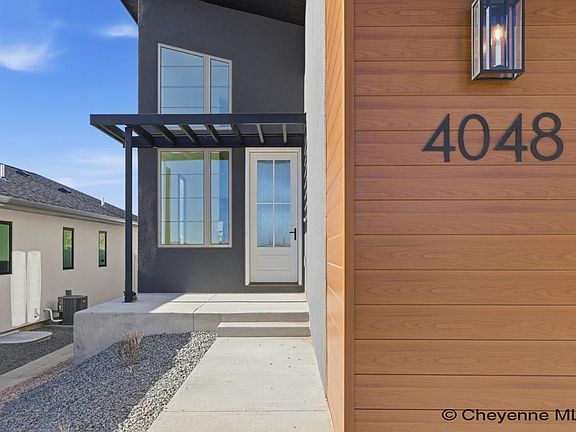 3rd image of 4048 Saddleback Ln