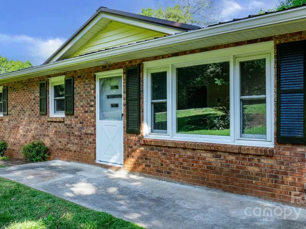 5837 Sugar Loaf Rd, Connelly Springs, NC 28612