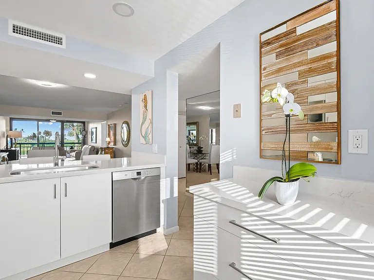 501 S Seas Dr #206 — Photo 10