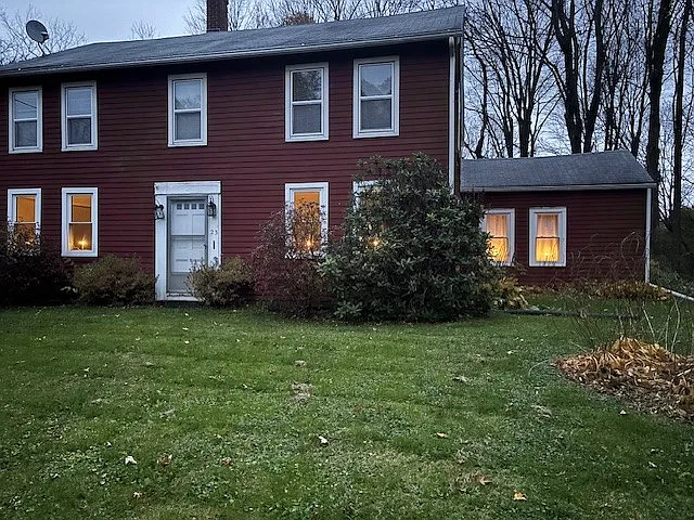 2 bed, $2,000 — Photo 1