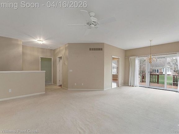 5th image of 1685 Maple Creek Ct