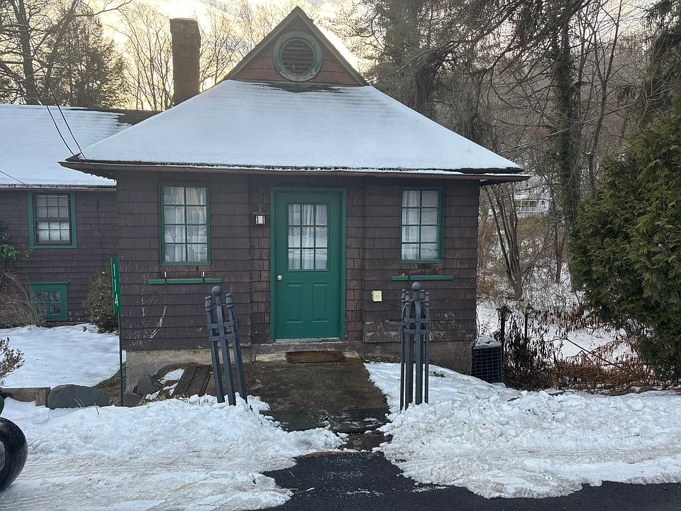 114 Worthington Ave #1